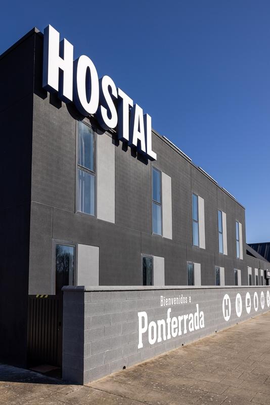 As Hoteles Ponferrada Columbrianos ภายนอก รูปภาพ